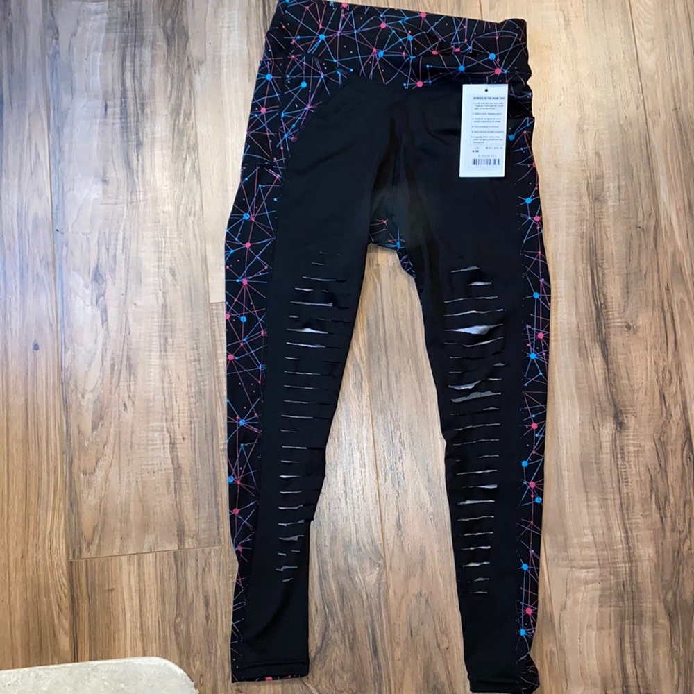 Size s/m (fit more like a small) workout pants
